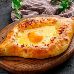 Хачапури по-аджарски